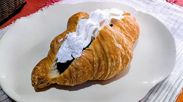 クリームクロワッサン-03 クリーム,クロワッサン,デザートの写真素材