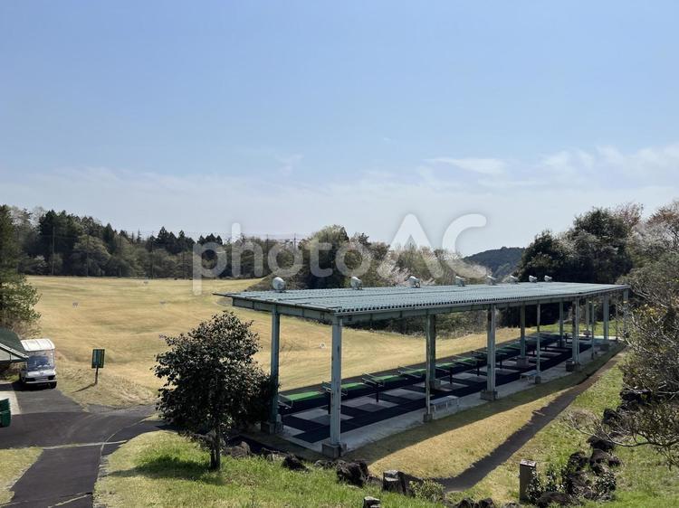 春風に誘われて、ゴルフ練習日和 ゴルフ,練習場,ゴルフレンジの写真素材
