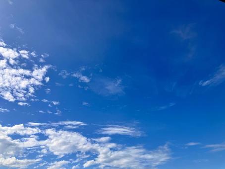 夏の昼空2 夏の昼空2の写真