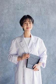 白衣の女性医師 女医,医者,女性の写真素材
