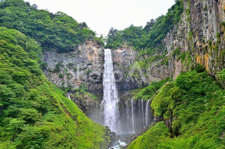 夏の華厳の滝（栃木日光） 滝,三大名瀑,華厳の滝の写真素材
