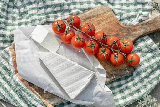 白いチーズとミニトマト ミニトマト,野菜,チーズの写真素材