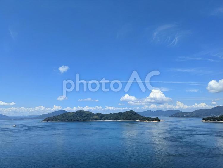 多島美の瀬戸内海、穏やかなる夏の風景 愛媛県,今治市,来島海峡の写真素材