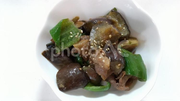 茄子&ピーマン&豚肉の味噌炒めB 茄子,ピーマン,豚肉の写真素材
