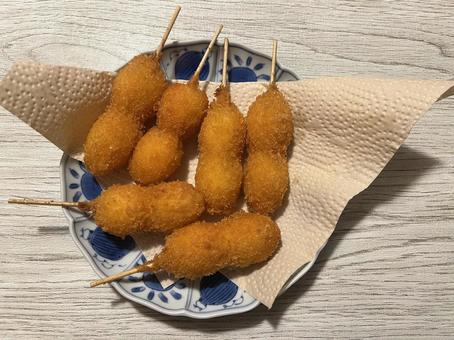 美味しそうなうずらの串揚げ、串カツ 美味しそうなうずらの串揚げ、串カツ 串かつ,うずら,うずらの卵の写真素材