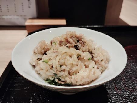 サンマの炊き込みご飯 サンマの炊き込みご飯の写真
