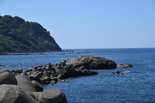 京都京丹後網野浅茂川漁港からの眺め 京都京丹後網野浅茂川漁港からの眺めの写真