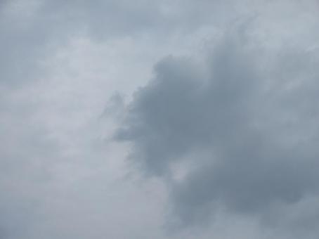 Black rain clouds spreading, JPG