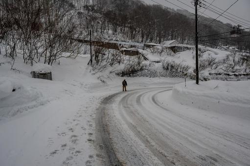 谷川岳への道のり 谷川岳への道のり 雪景色,銀世界,snowの写真素材