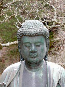 北鎌倉東慶寺境内に鎮座する仏像・顔アップ 北鎌倉東慶寺境内に鎮座する仏像・顔アップ 東慶寺,仏像,銅像の写真素材