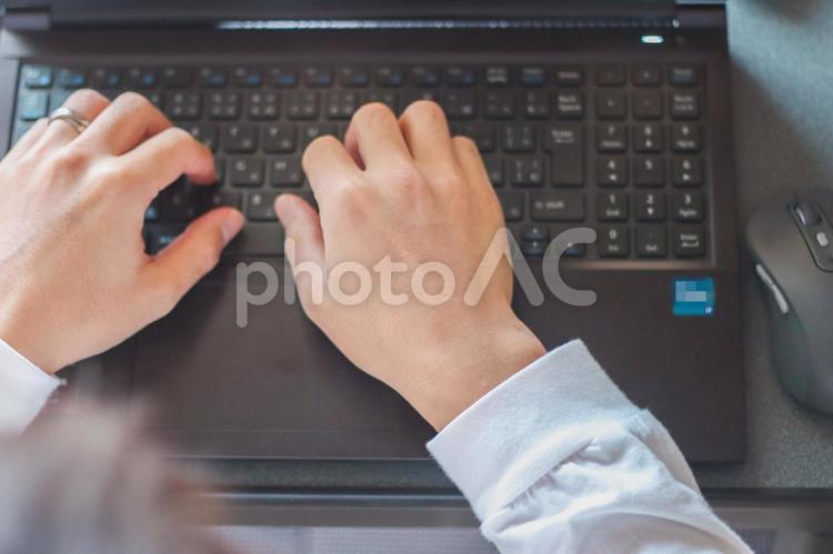 休日のリモートワーク6 プログラミング,リモートワーク,webライターの写真素材