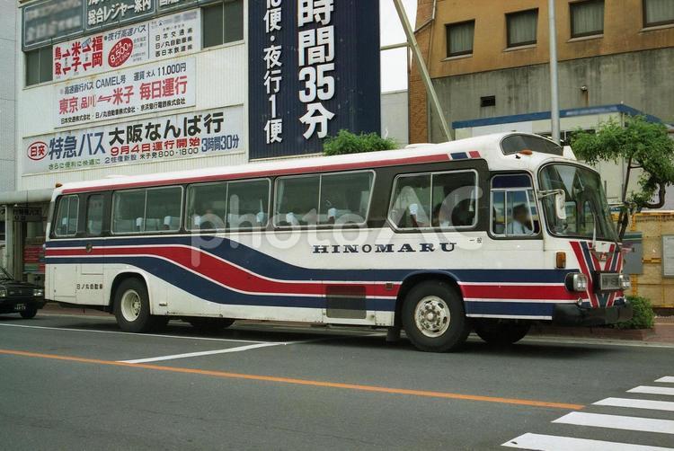 古い路線バス　日ノ丸　フィルム写真 バス,路線バス,働くクルマの写真素材
