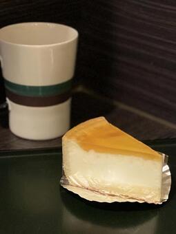 有名店のベイクドチーズケーキ チーズケーキ,チーズタルト,ケーキの写真素材