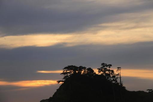 堂ヶ島の向こうに綺麗な夕陽 堂ヶ島の向こうに綺麗な夕陽 綺麗な夕陽,堂ヶ島,島の向こうにの写真素材