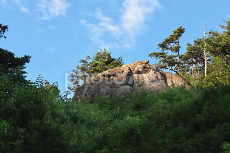 鬼面石（山形県南陽市） 鬼面石,鬼面岩,石の写真素材