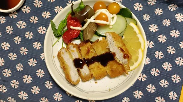 とんかつが今日のおうちごはん とんかつが今日のおうちごはん とんかつ,豚肉,夕食の写真素材