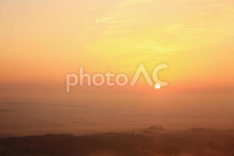 日の出と雲海 雲海,うんかい,ウンカイの写真素材