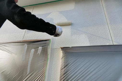 Intermediate coating work for exterior wall painting, exterior wall painting, intermediate finish, engineering, JPG