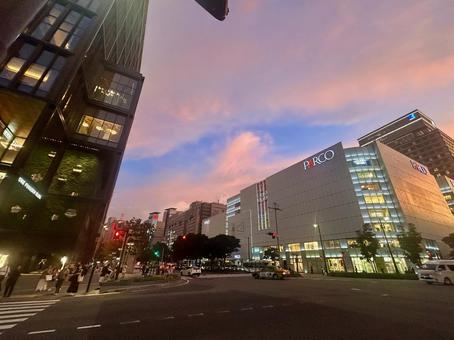 福岡天神交差点 福岡パルコ(夕景) 福岡天神交差点 福岡パルコ(夕景) 福岡パルコ,ワンビル,パルコの写真素材