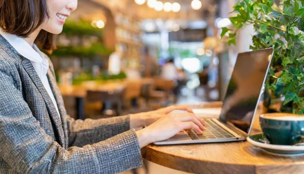 Hand of a woman using a computer at a cafe, computer, female, on hand, JPG