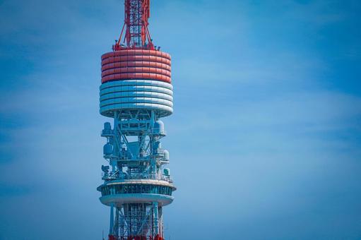 東京タワーのアンテナ部分 東京タワー,アンテナ,赤色の鉄塔の写真素材