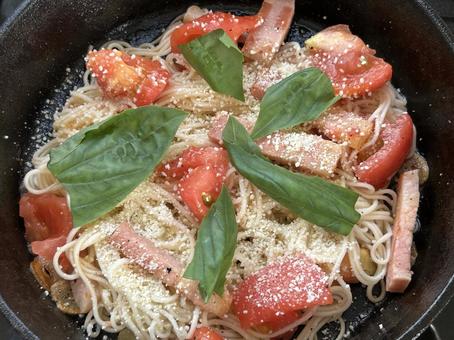 そうめんをアレンジ そうめんをアレンジ そうめん,温製パスタ,イタリアンの写真素材