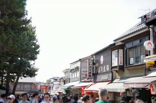 A street lined with souvenir shops, JPG A street lined with souvenir shops, JPG
