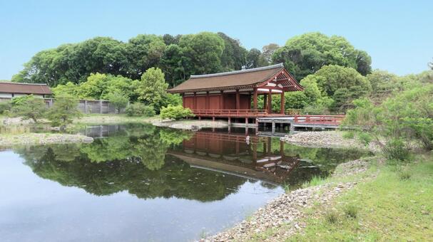 平城宮跡歴史公園　東院庭園迎賓館と池 平城宮跡歴史公園,東院庭園,池の写真素材