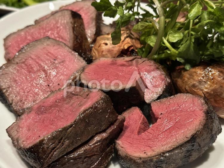 お肉 牛肉,お肉,ディナーの写真素材