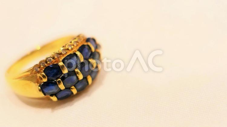 サファイアカラーの宝石とダイヤの指輪　リング　ジュエリー　イメージ14 リング,指輪,ジュエリーの写真素材