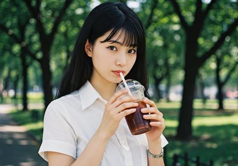 避暑地でアイスコーヒーの写真