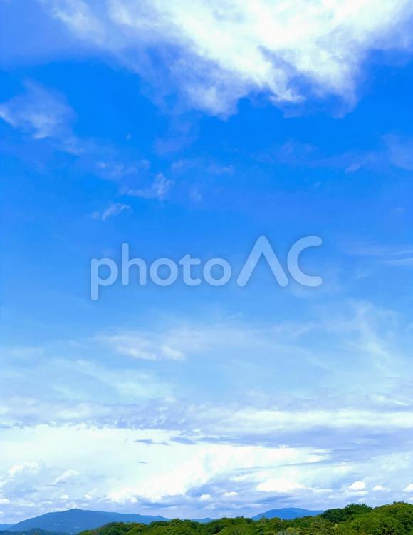 夏休みの雨上がり 青空,青,白い雲の写真素材