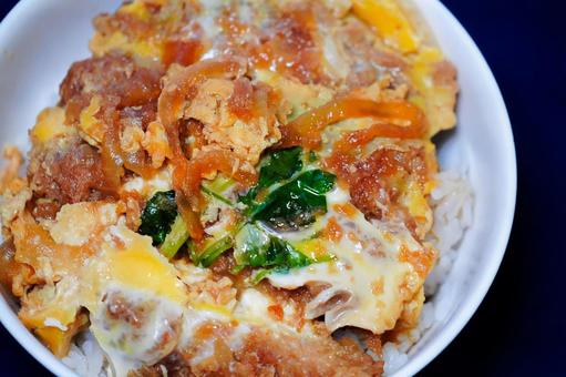 かつ丼 食事,食卓,かつ丼の写真素材