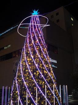 冬の高崎駅前・クリスマスツリー（高崎市） クリスマス,イルミネーション,冬の写真素材