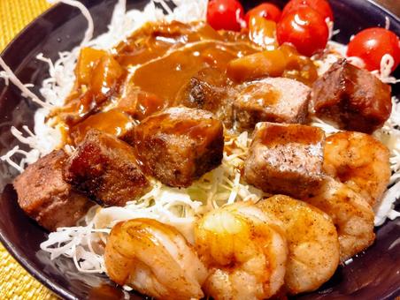 カレーキャベツにサイコロステーキと海老 キャベツ,置き換えダイエット,カレーの写真素材