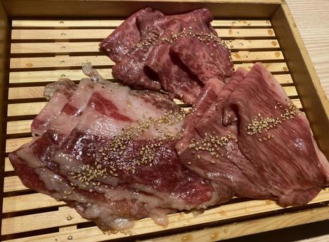 牛肉 焼肉用 肉盛り合わせ 牛肉 焼肉用 肉盛り合わせ 焼肉,焼肉盛り合わせ,焼肉屋の写真素材