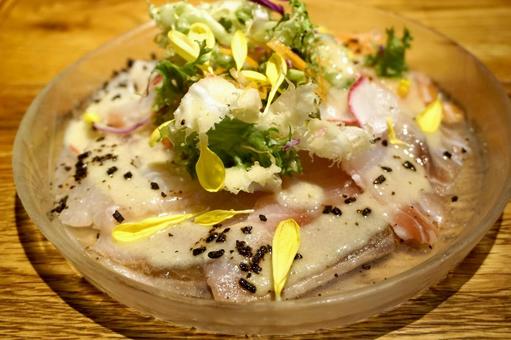 鮮魚のカルパッチョ 鮮魚のカルパッチョの写真