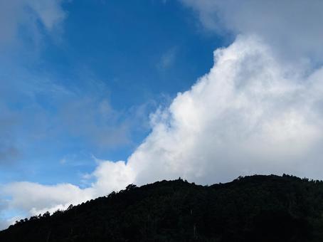 空と山 空と山の写真