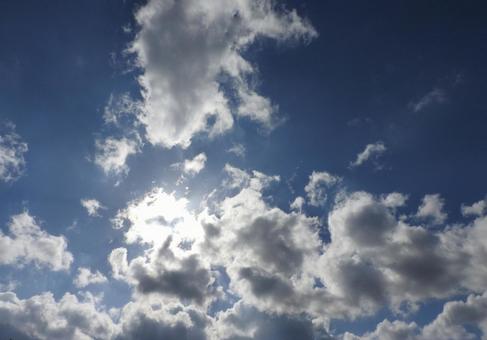 冬の晴れた青空 冬の晴れた青空の写真