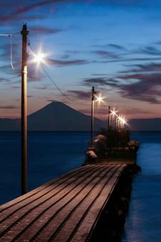 Photo, haruoka pier, pier, electric light, 