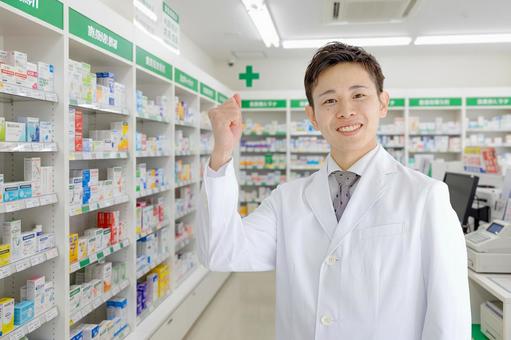 薬剤師 薬剤師 男性,薬剤師,薬局の写真素材
