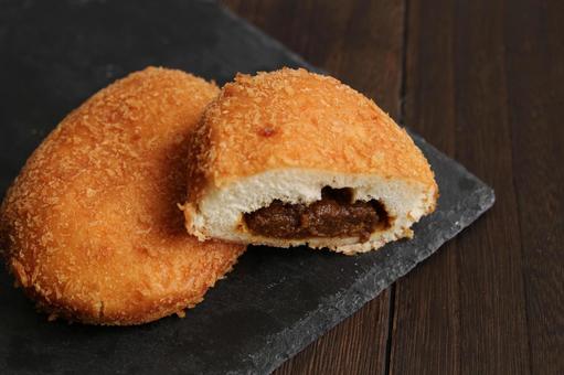 揚げたてカレーパン 揚げたてカレーパンの写真