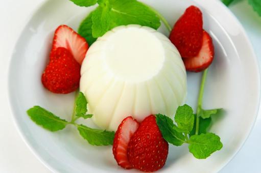 Photo, blancmange, brammage, almond milk, 
