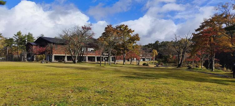 裏磐梯のホテル（福島） 風景,景色,紅葉の写真素材
