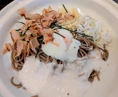 温玉とろろそば 温玉とろろそば 蕎麦,食べ物,温泉卵の写真素材