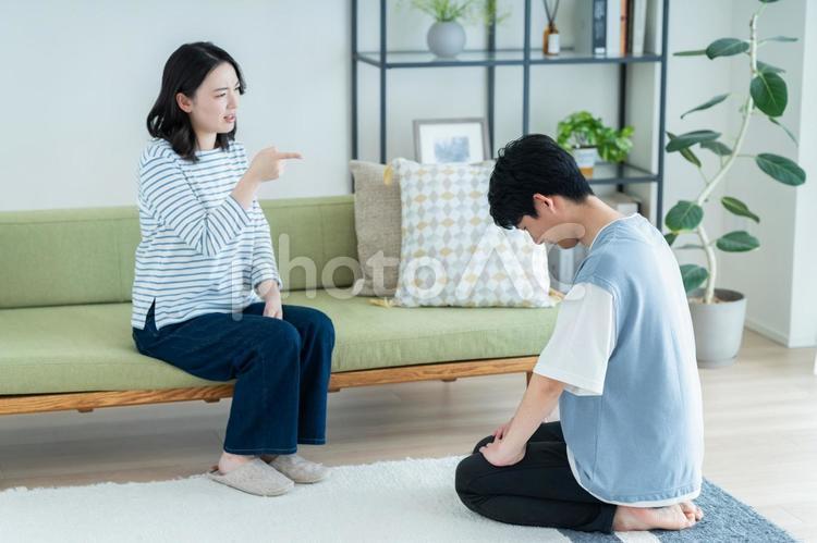 夫婦喧嘩 夫婦喧嘩,喧嘩,怒るの写真素材