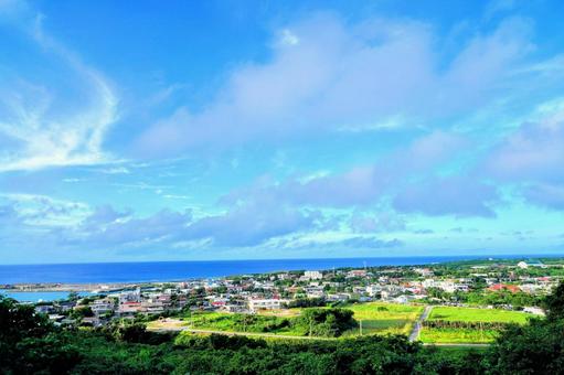 沖縄・与那国島のティンダバナから見る祖納 沖縄・与那国島のティンダバナから見る祖納 与那国島,祖納,ティンダバナの写真素材