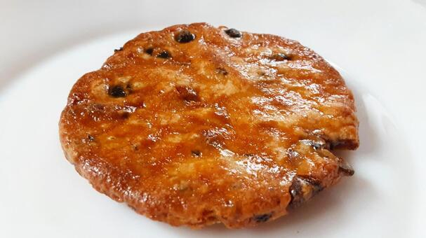 黒大豆醤油せんべい・1 煎餅,お菓子,和菓子の写真素材