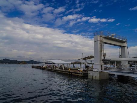 【愛媛県】松山市・松山観光港 松山観光港,フェリーターミナル,松山市の写真素材