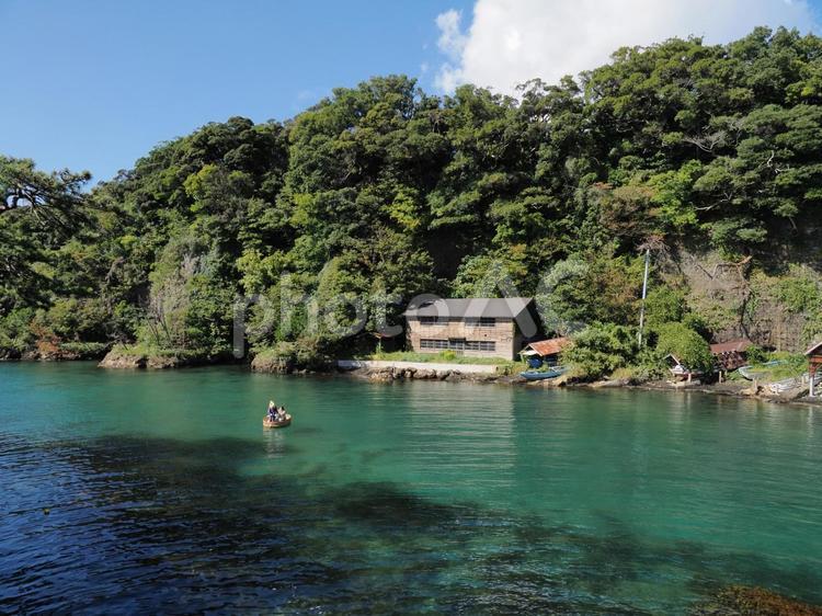 矢島観光たらい舟　佐渡島 佐渡島,新潟県,海の写真素材